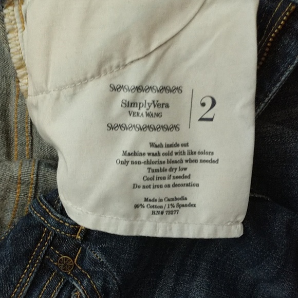 Vera Wang Jeans - Picture 3 of 3